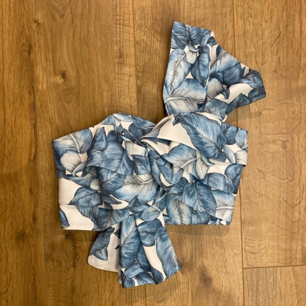 Cameo Floral Crop Top Intermix Revolve